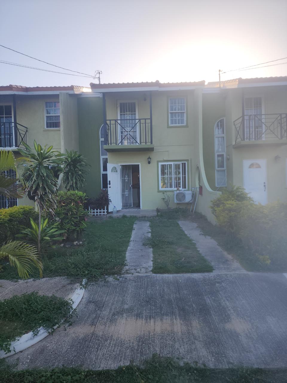 Townhouse For Rent: PORTMORE COUNTRY CLUB, 1883 | $100,000 | Keez