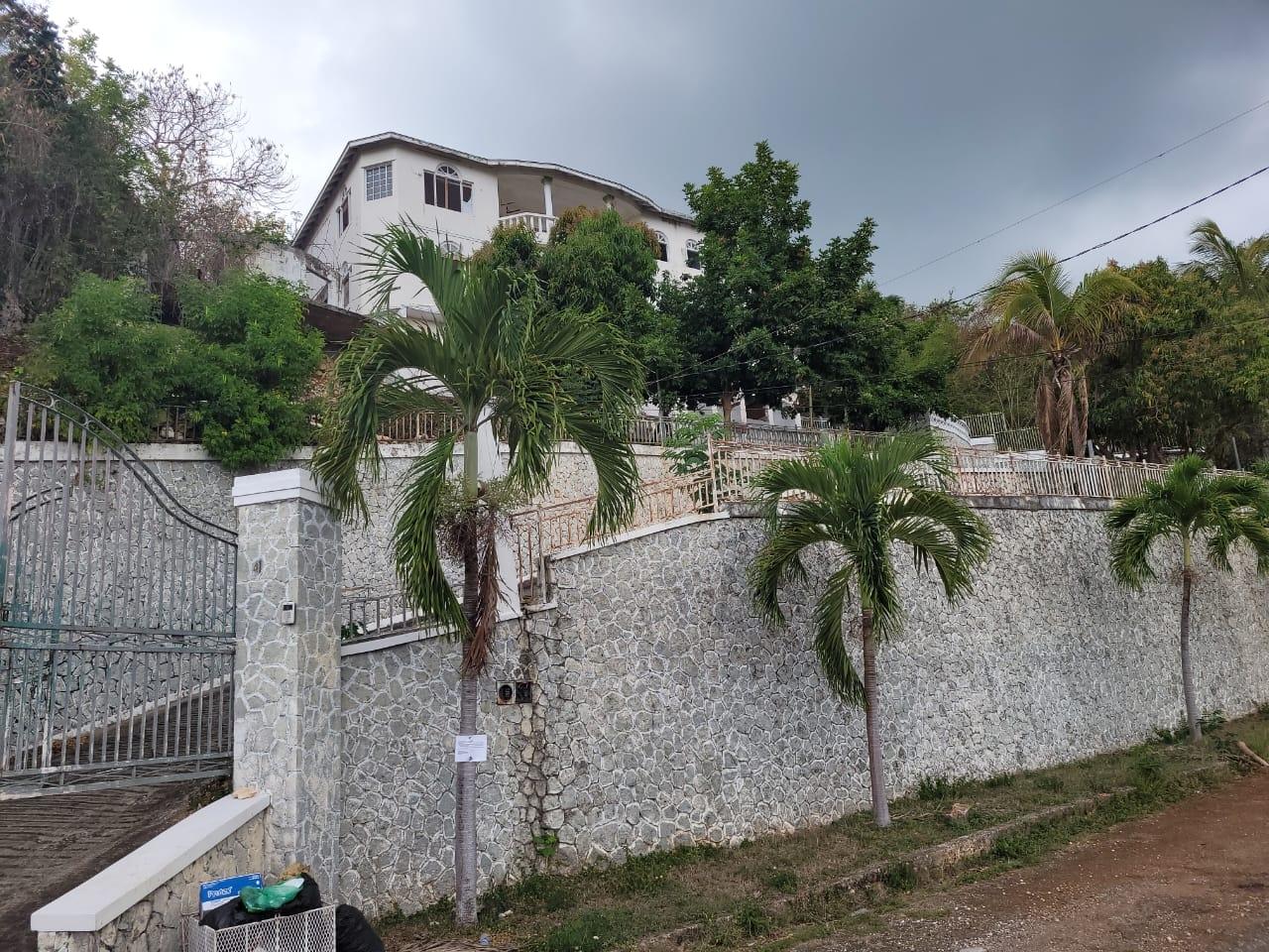 House For Sale ELLESMERE DRIVE, Red Hills 70,000,000 Keez