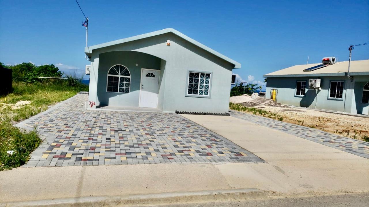 House For Rent DISCOVERY BAY, ST. ANN, Discovery Bay 800 Keez