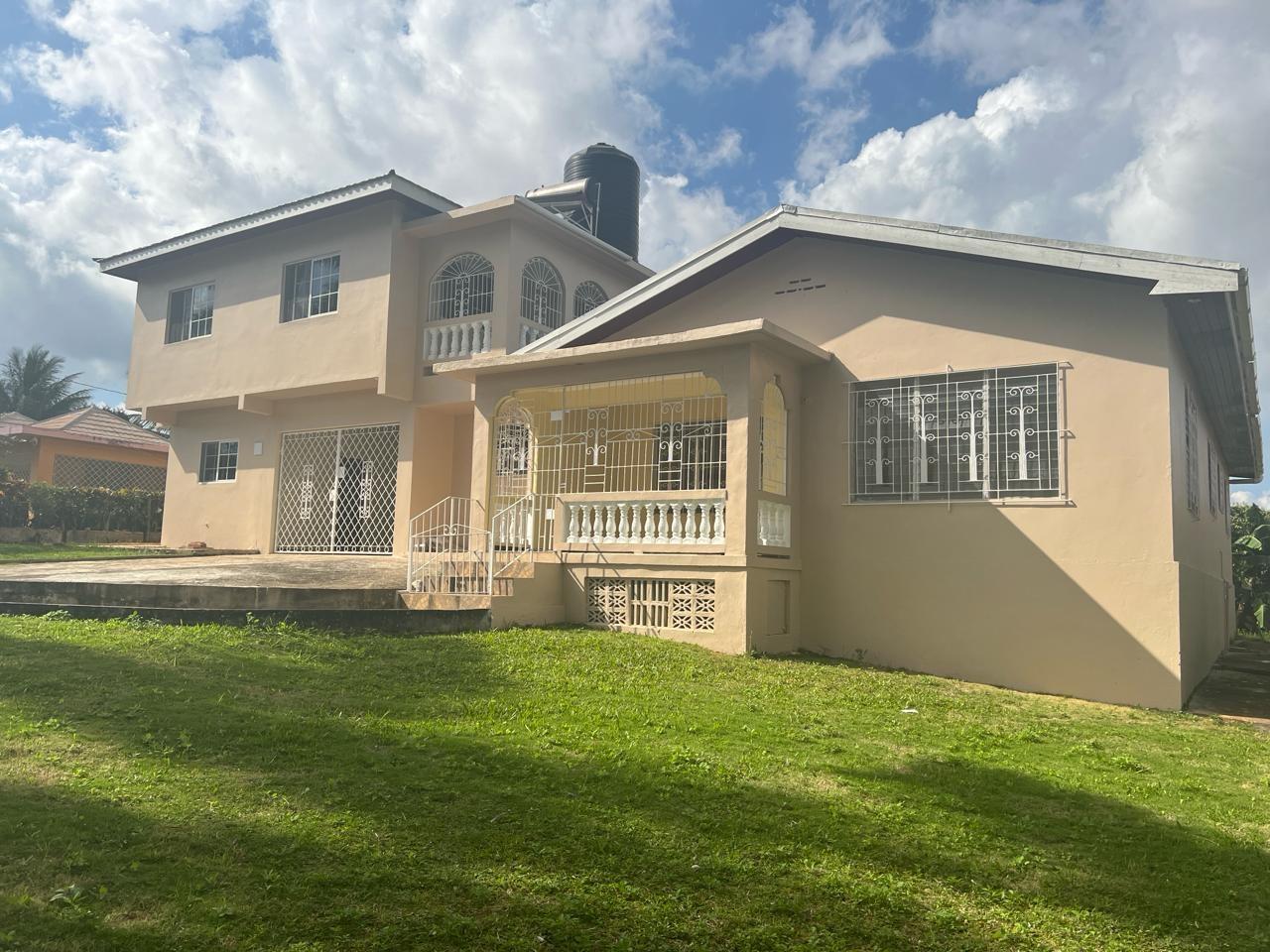 House For Sale HAMPTON COURT, Mandeville 65,000,000 Keez