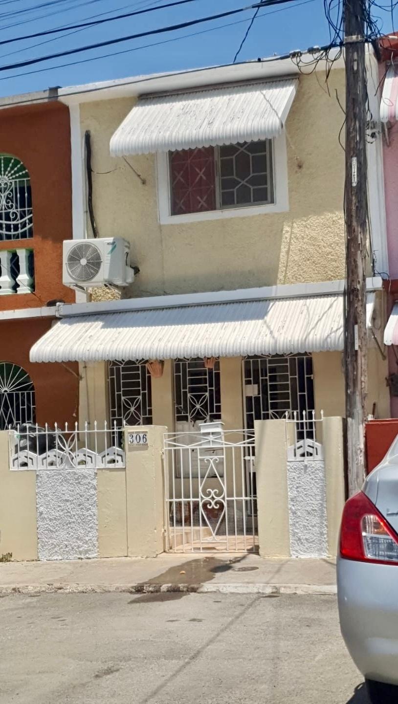 Townhouse For Sale BLOCK 9, WESTMEADE, Bridgeport 21,000,000 Keez