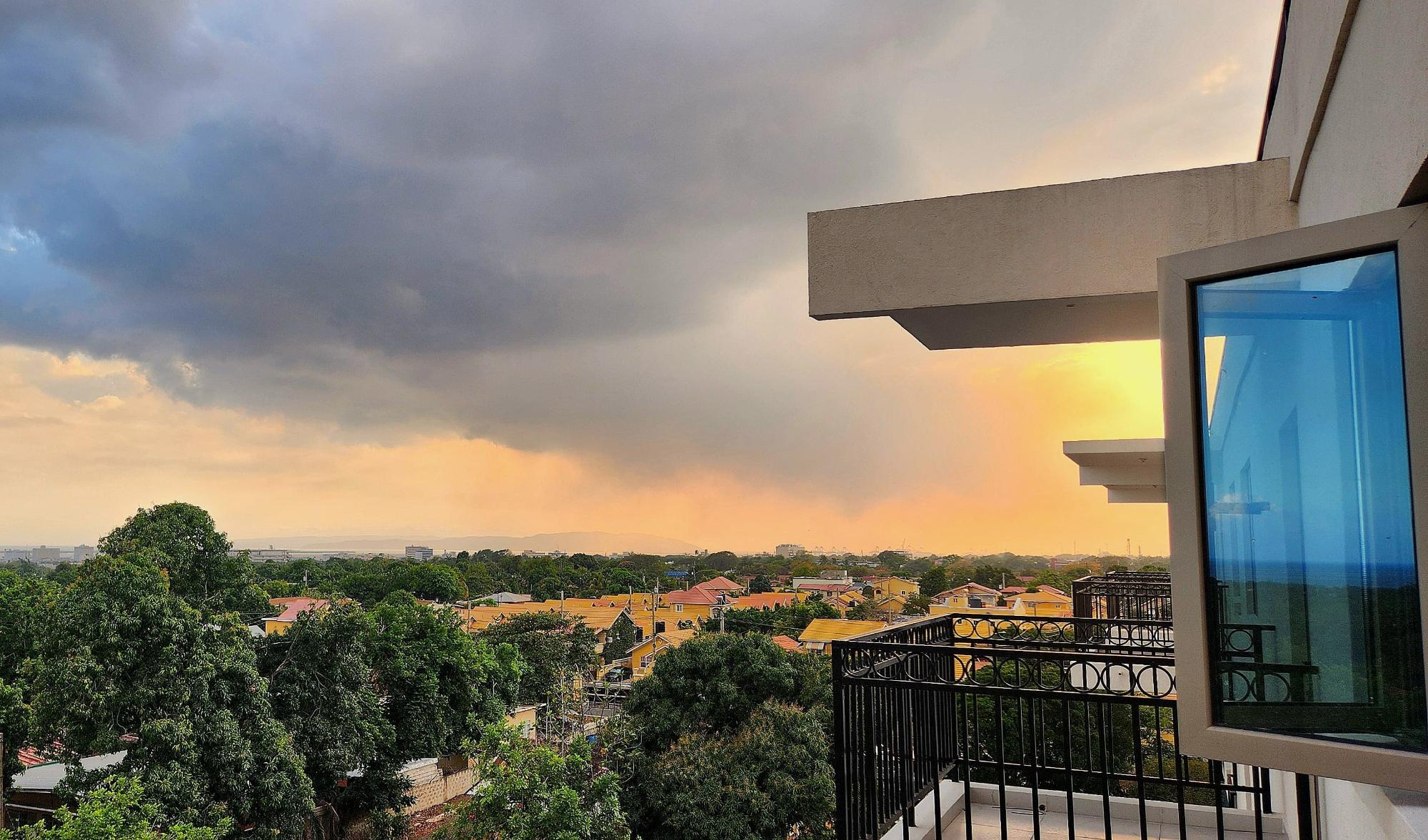 Apartment For Sale DEANERY ROAD, Kingston 3 28,000,000 Keez