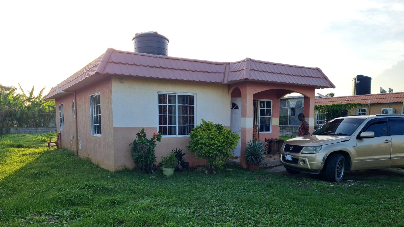 house-for-sale-casa-buena-estates-farm-pen-12-000-000-keez