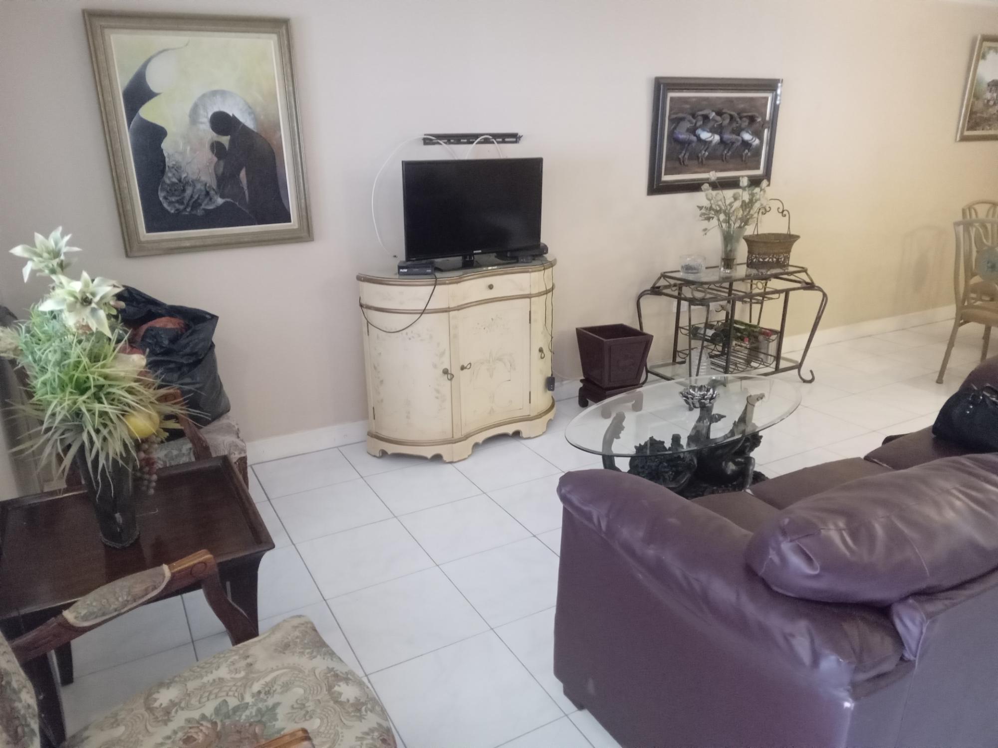 Townhouse For Rent THE RIVIERA BOGUE, Montego Bay 220,000 Keez