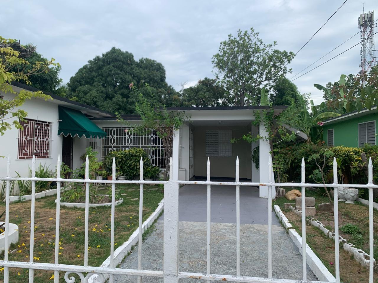 House For Rent DRIVE, Kingston 8 145,000 Keez