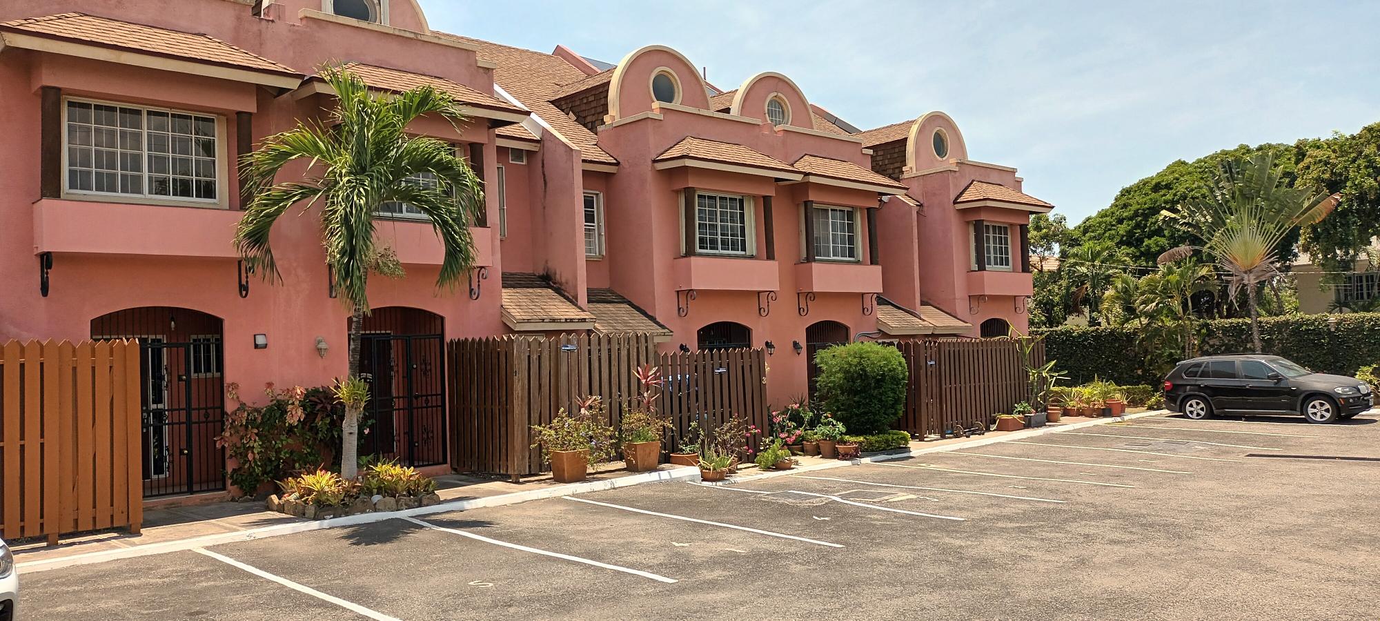 Townhouse For Rent EAST KINGapos;S HOUSE ROAD, Kingston 6 185,000