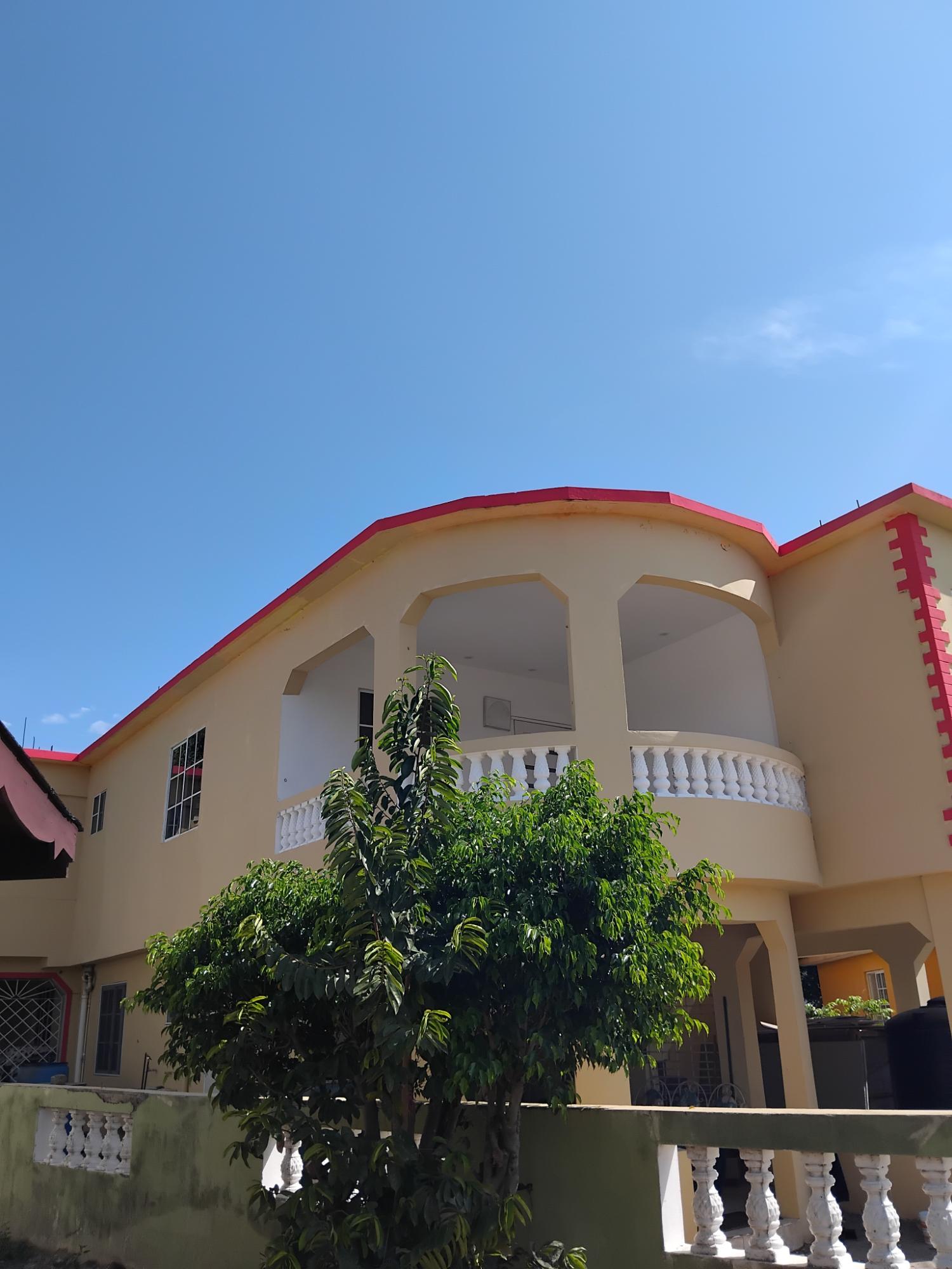House For Rent JACKSON STREET, May Pen 100,000 Keez