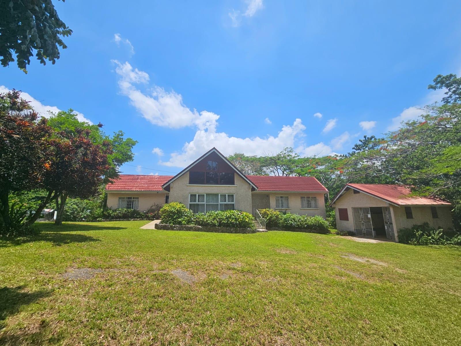 House For Sale WOODLAWN CLOSE, Mandeville 32,000,000 Keez