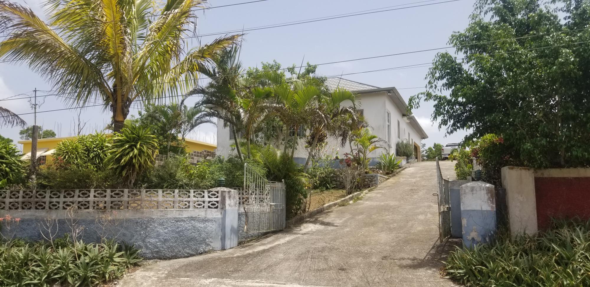 House For Sale CHUDLEIGH, MANDEVILLE, Mandeville 30,000,000 Keez