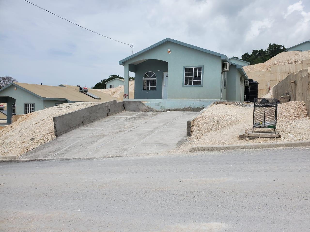 House For Rent: CAMELOT VILLAGE, Discovery Bay | $110,000 | Keez