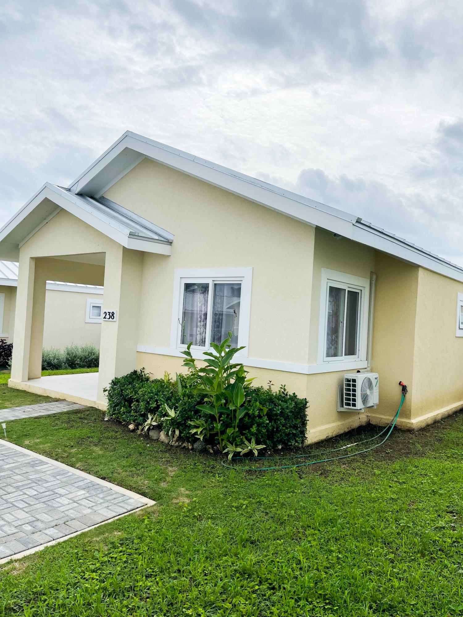 House For Rent SEASHELL DRIVE,OCEANPOINT, Lucea 1,300 Keez