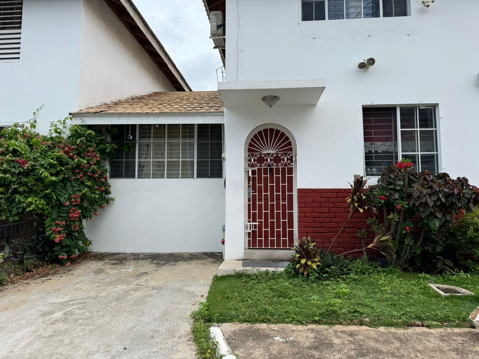 Townhouse For Rent: Seymour Avenue, Kingston 5 