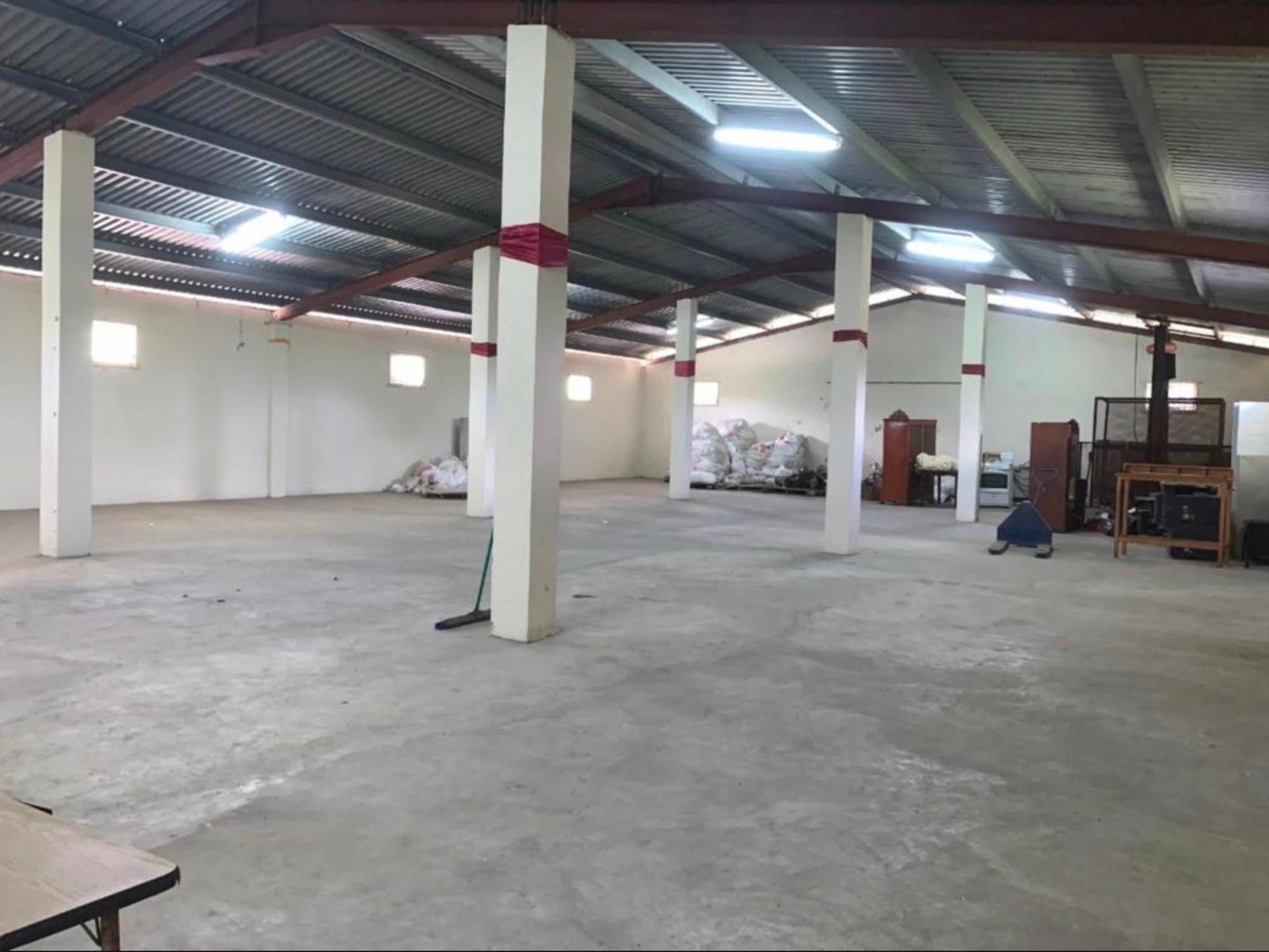 Offices / Commercial Bldg For Rent JERICHO MAIN ROAD, Linstead