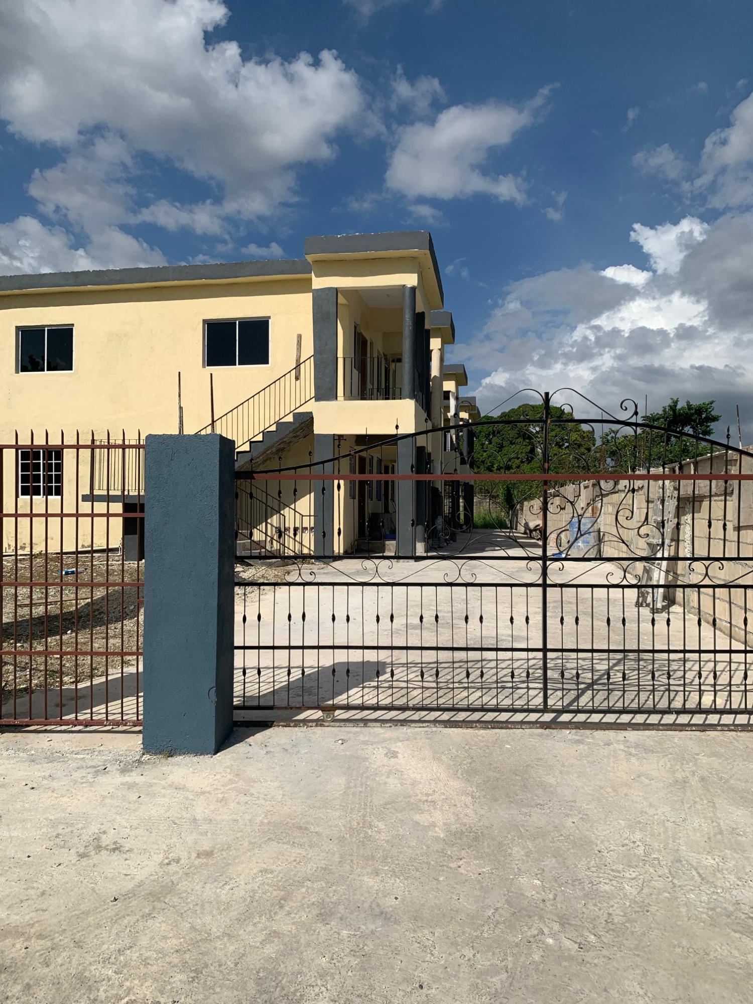 Apartment For Rent: NORDUTCH H/S, SAV LA MAR, Farm Pen | $460 | Keez