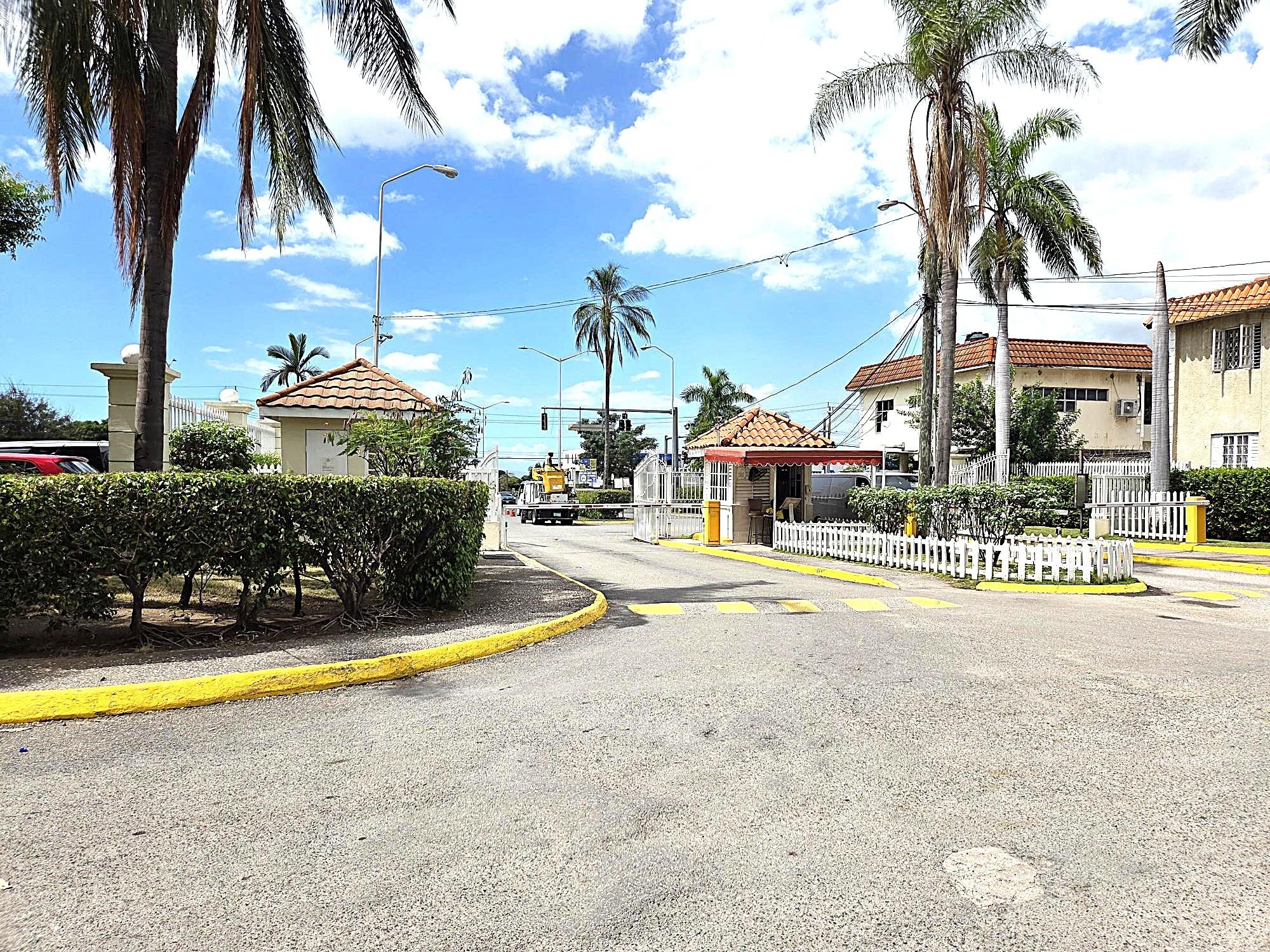 Apartment For Sale: CONSTANT SPRING RD, Kingston 8 | $24,500,000