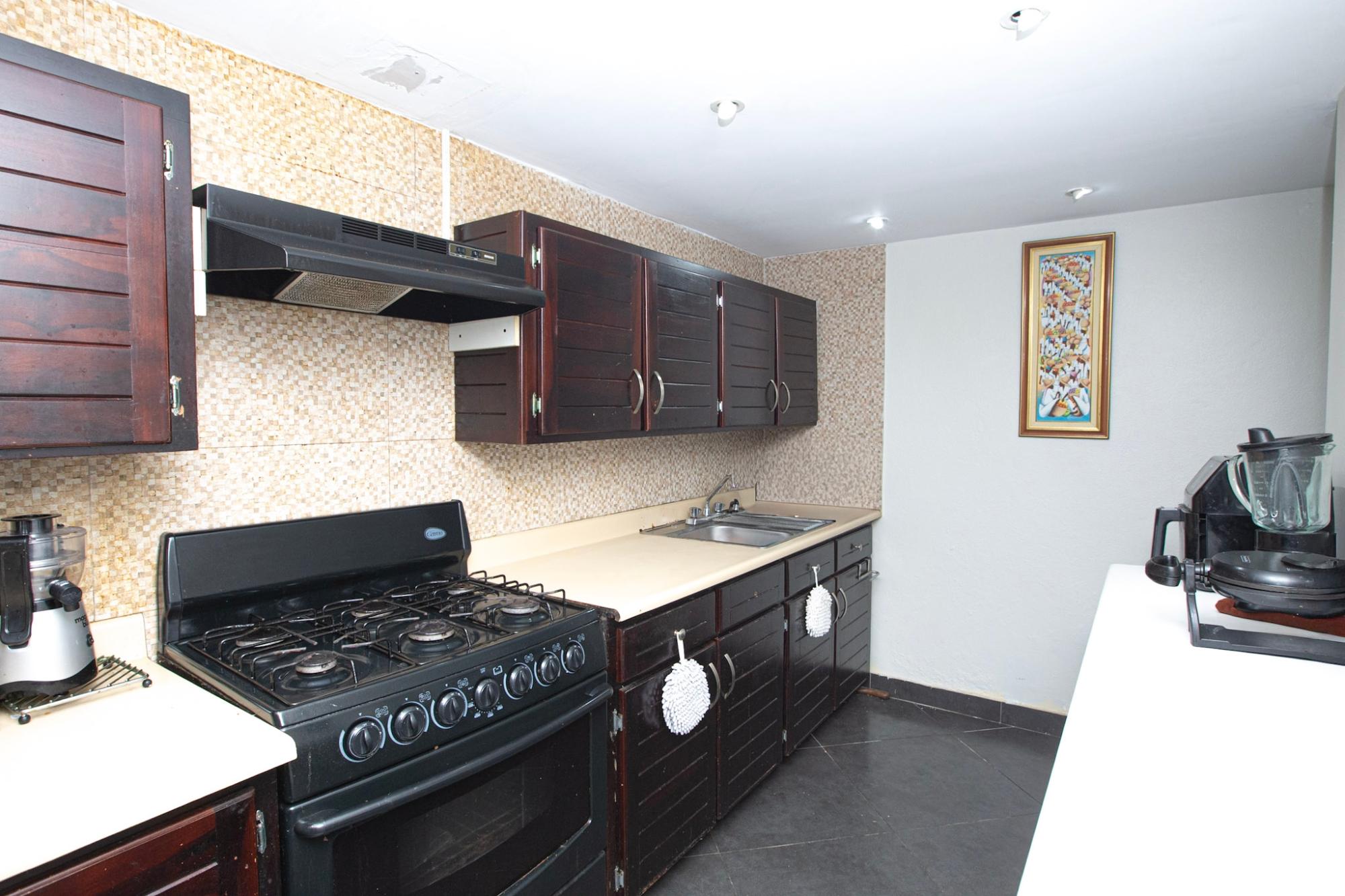 House For Sale: OLD STONY HILL ROAD, Kingston 9 | $150,000,000 photo 22