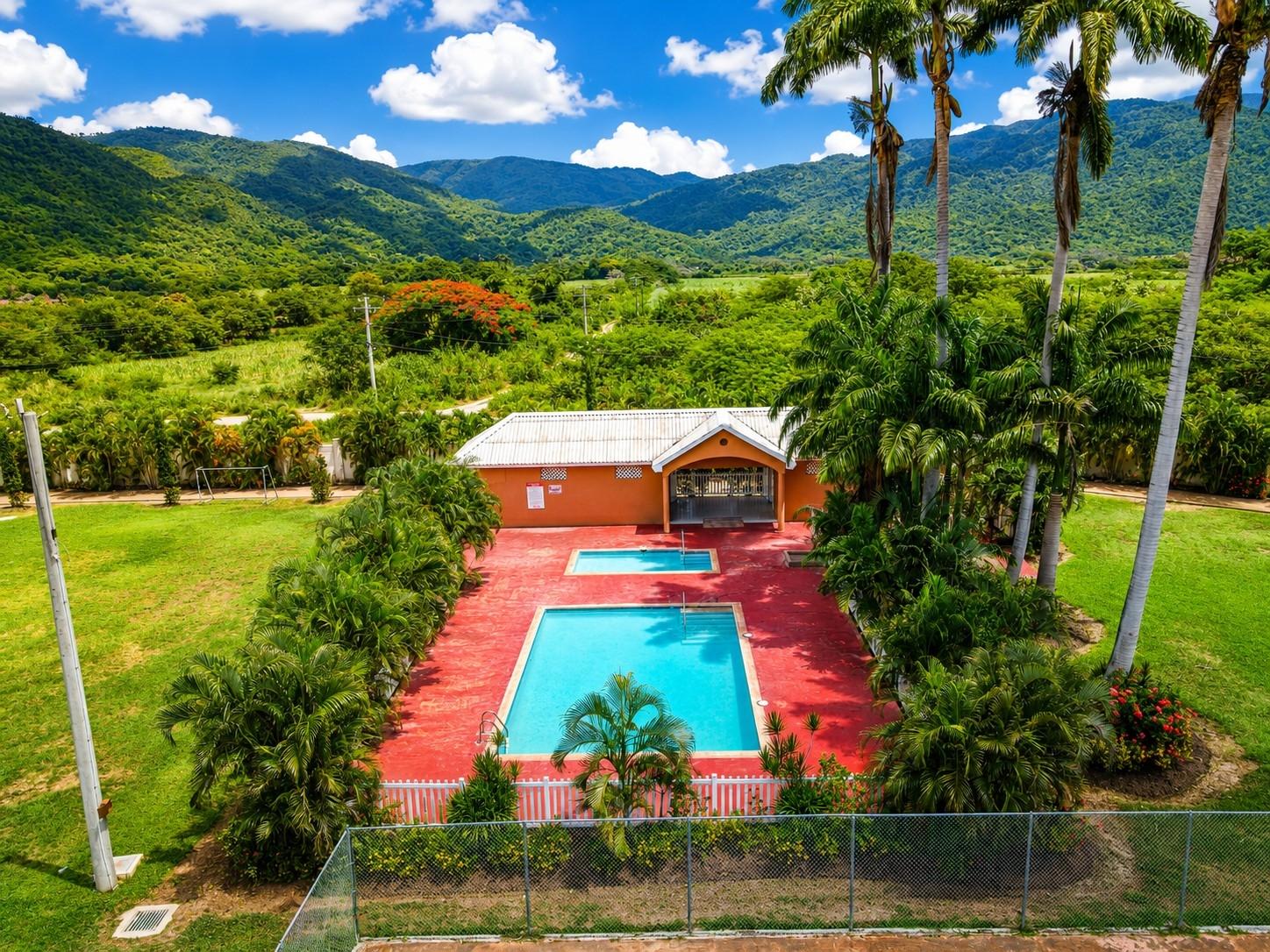 House For Rent: CAYMANAS ESTATES, Caymanas Estates | $180,000 photo 3