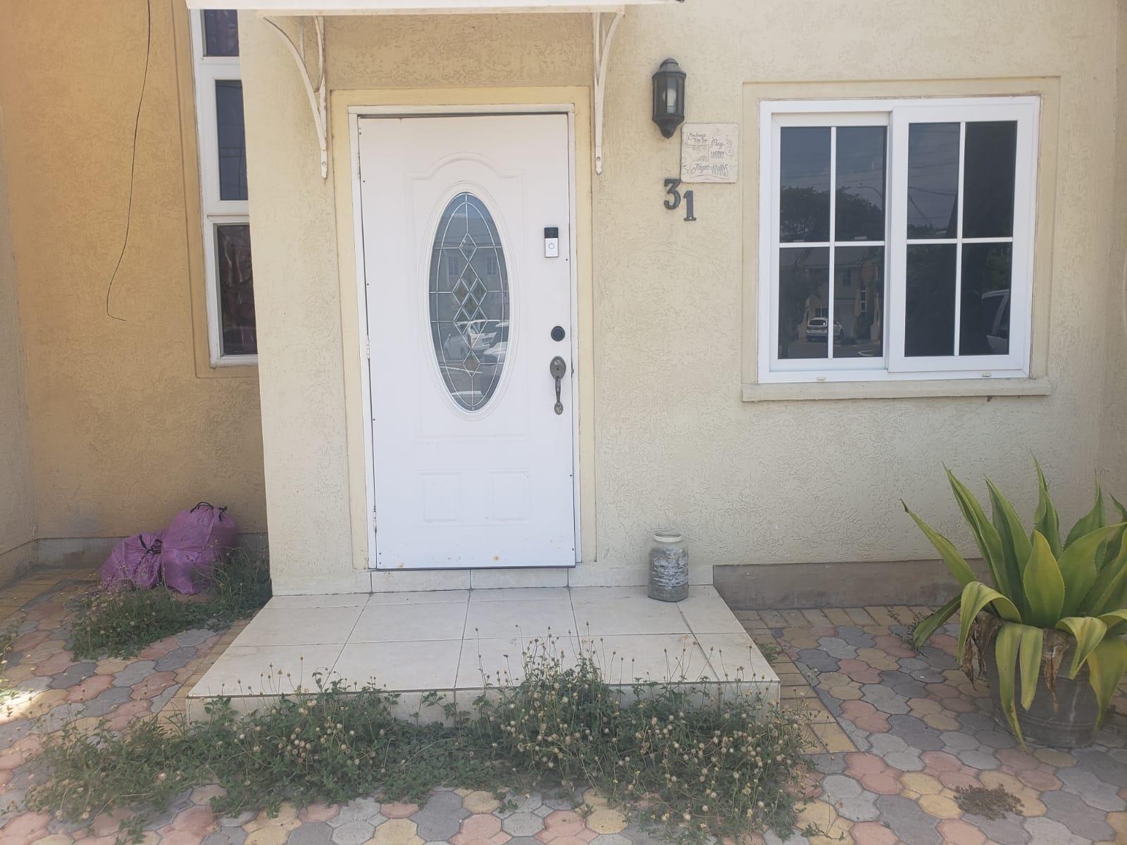 Townhouse For Rent: MONTICELLO MANOR, Portmore Country Club | $150,000 photo 2