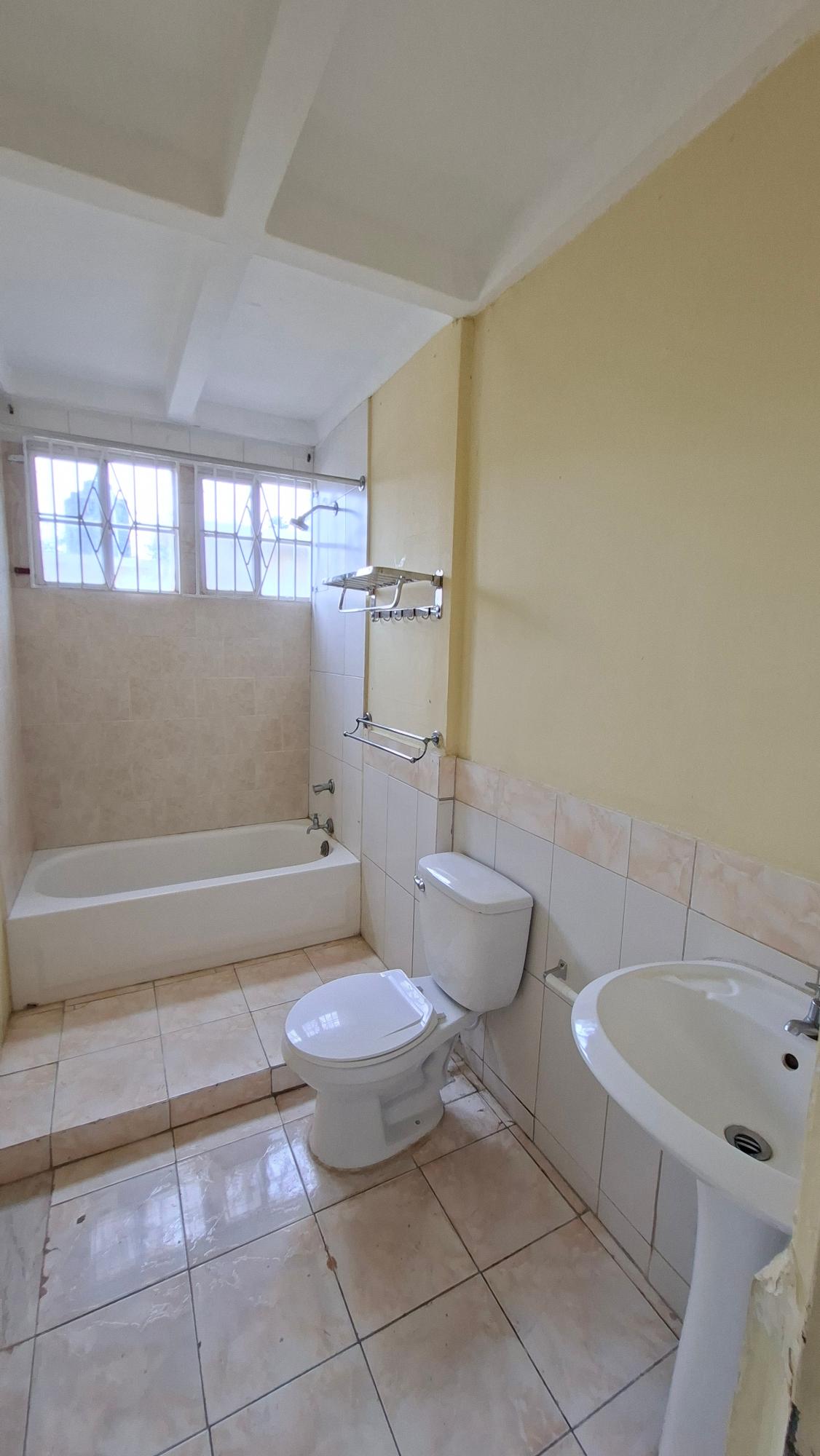 House For Rent: PORTMORE PINES, Portmore Pines | $80,000 photo 7