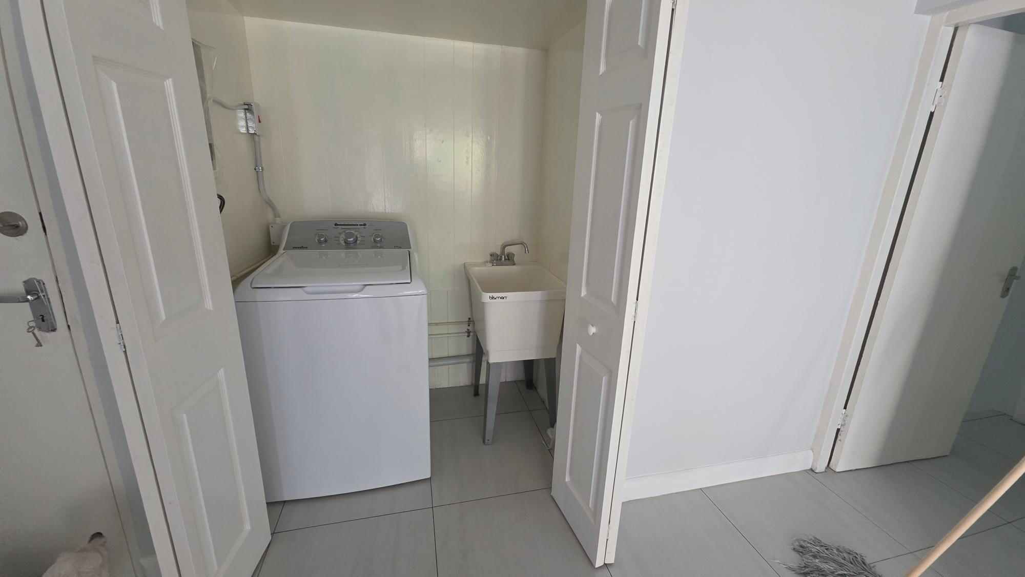 Apartment For Rent: HOPEDALE AVENUE, KINGSTON, Kingston 6 | $150,000 photo 6