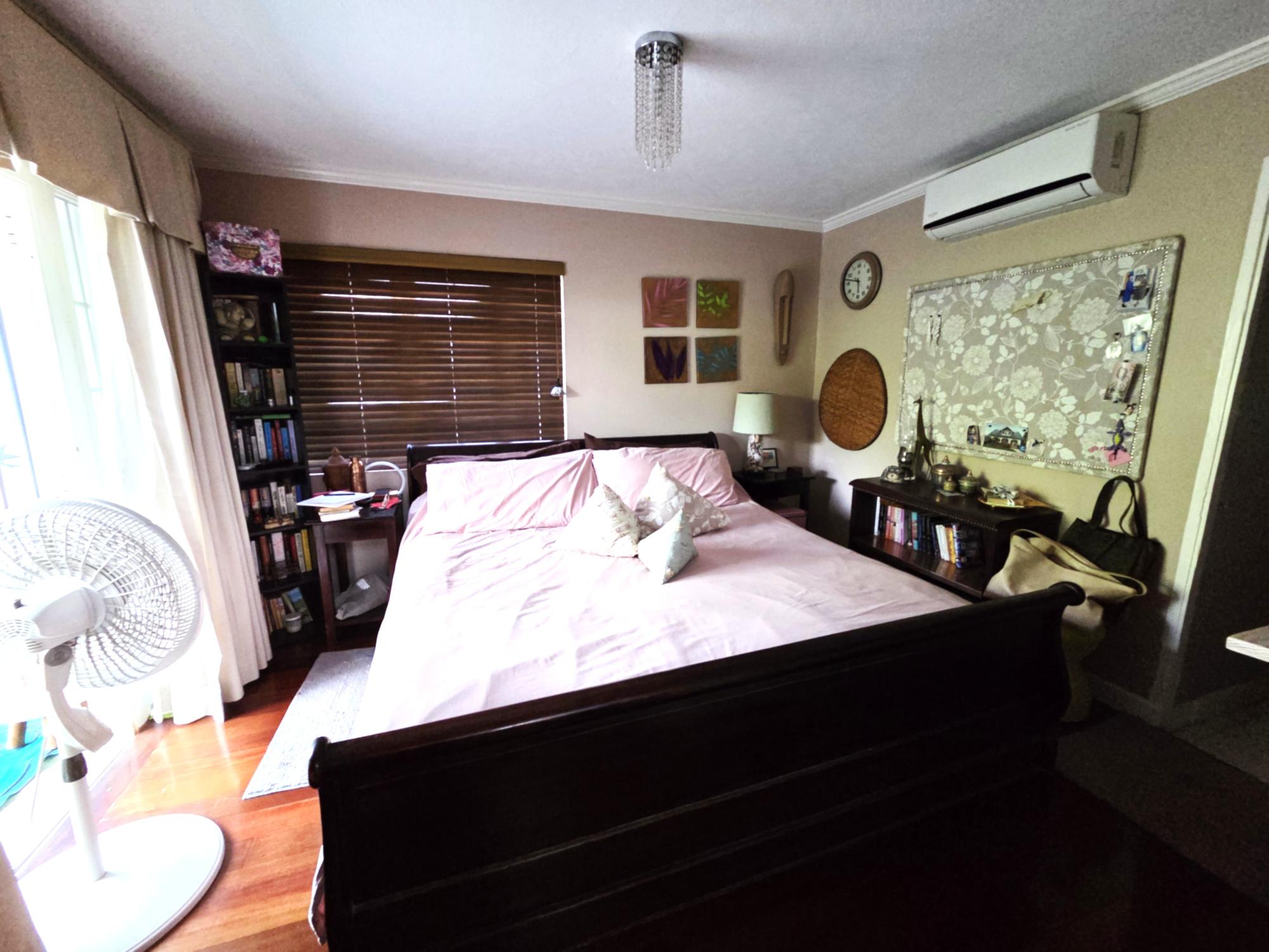 Townhouse For Sale: EAST MOUNTAIN PRIDE, Kingston 6 | $420,000 photo 9
