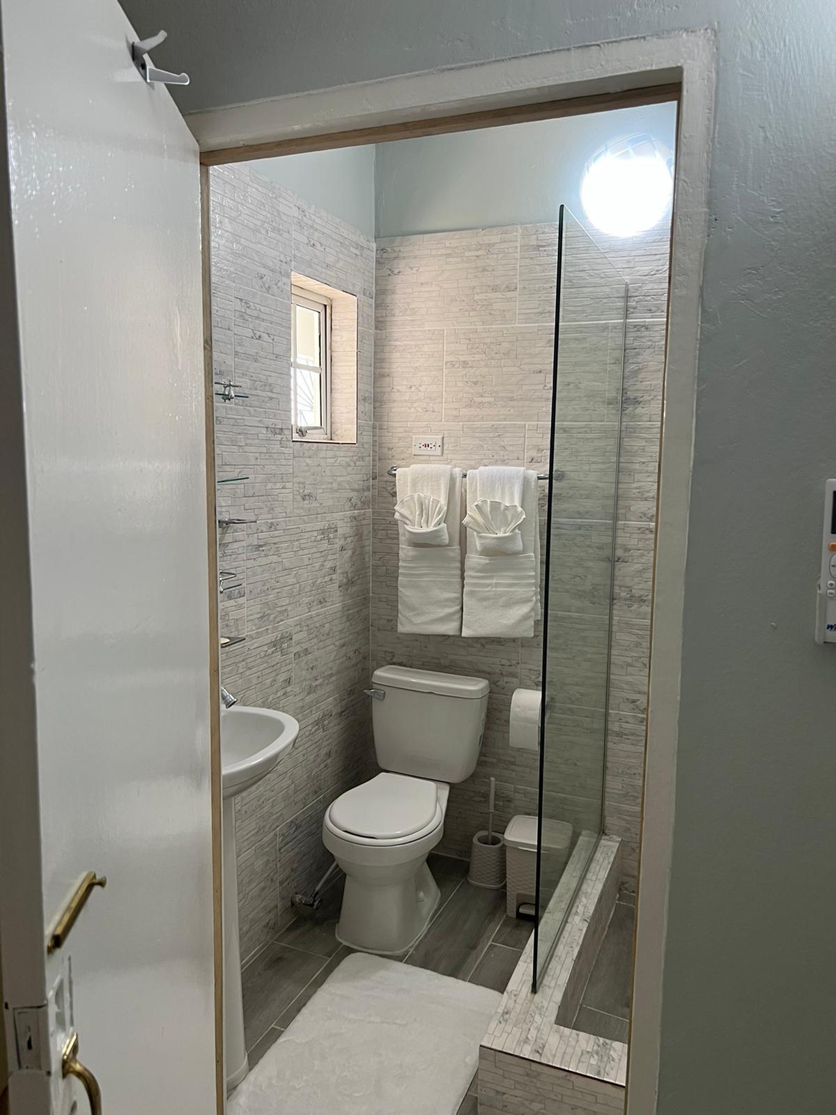 Townhouse For Rent: CEDAR CRESCENT, BRIDGEVIE, Bridgeview | $200,000 photo 14
