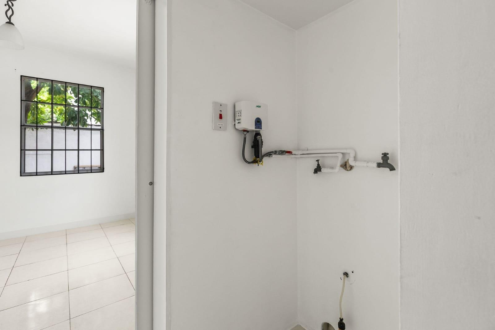Apartment For Rent: HAMLET CRESCENT, KINGSTON, Kingston 20 | $125,000 photo 7