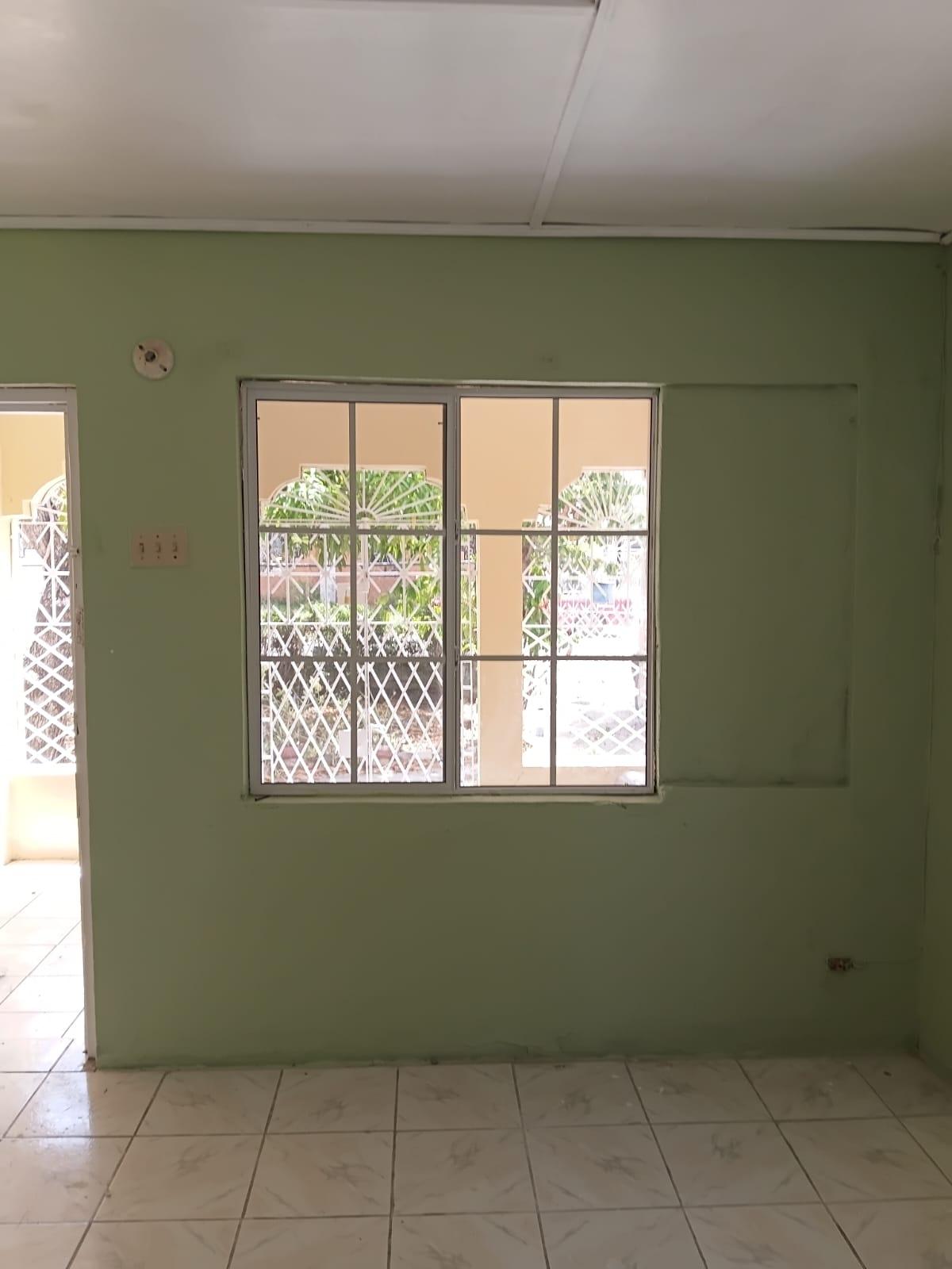 House For Sale: GLENMUIR HOUSING SCHEME, May Pen | $34,000,000 photo 5