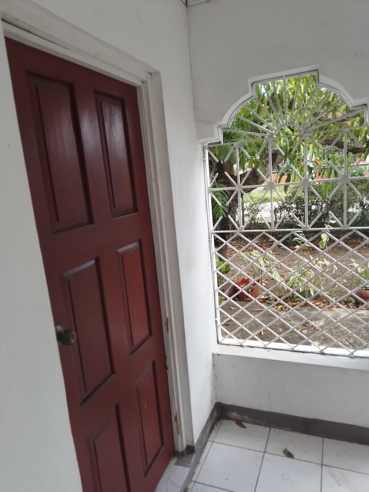 House For Sale: GLENMUIR HOUSING SCHEME, May Pen | $34,000,000 photo 9