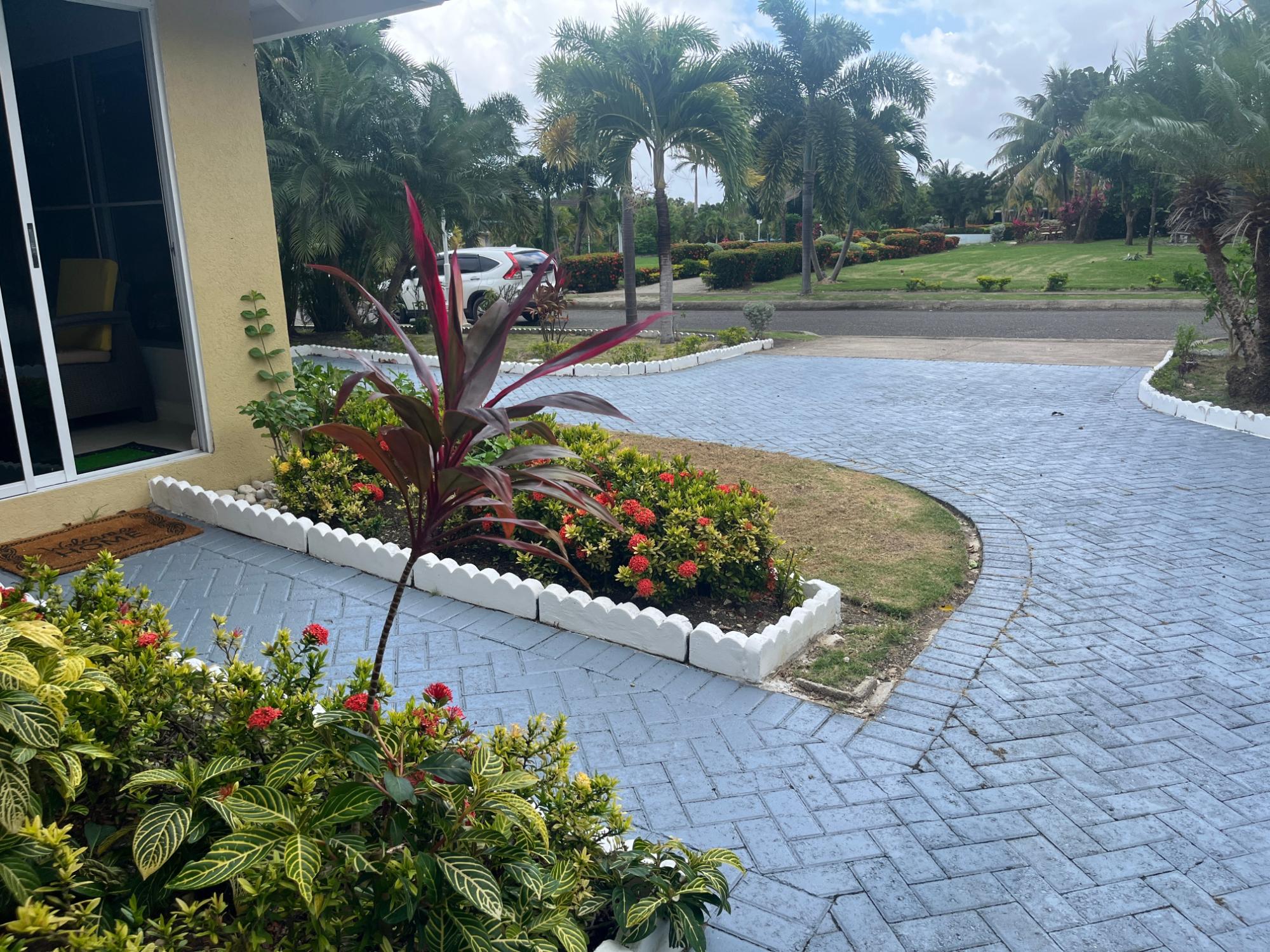 House For Rent: RICHMOND , ST ANN, Richmond | $1,700 photo 5