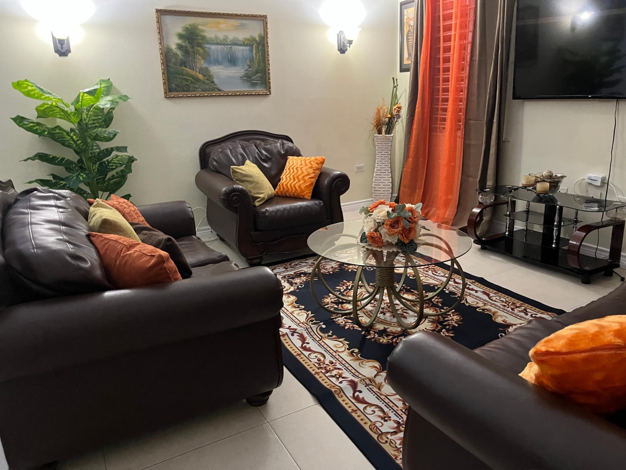 House For Rent: RICHMOND , ST ANN, Richmond | $1,700 photo 9