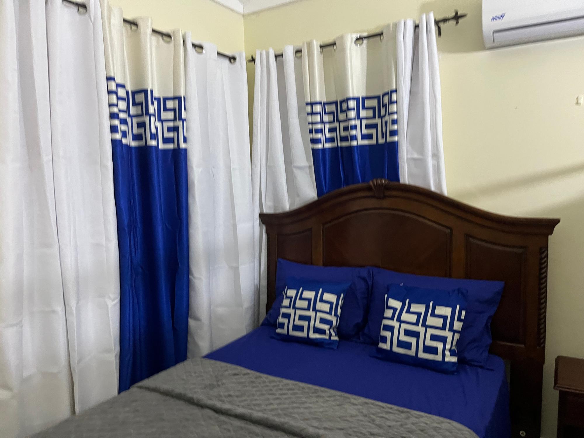House For Rent: RICHMOND , ST ANN, Richmond | $1,700 photo 22