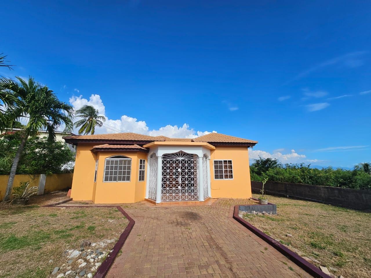 House For Rent: BERTRAM CLOSE, BELLEVUE H, Bellevue Heights | $125,000 photo 2