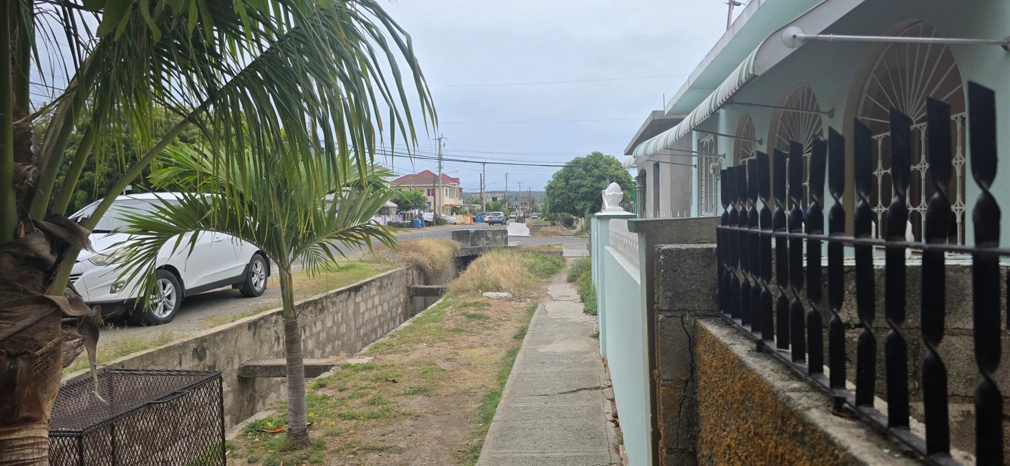 House For Sale: EAST KENSINGTON, GREATER, Greater Portmore | $19,000,000 photo 4