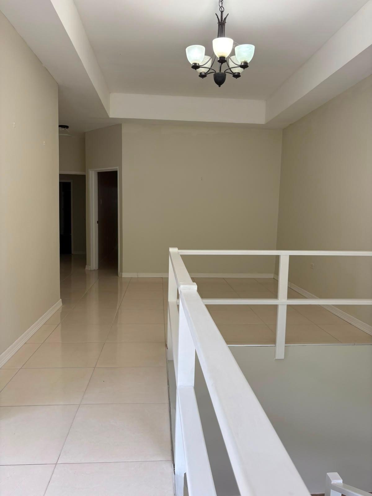 Townhouse For Rent: BELLEVUE DRIVE, KINGSTON, Kingston 19 | $250,000 photo 11