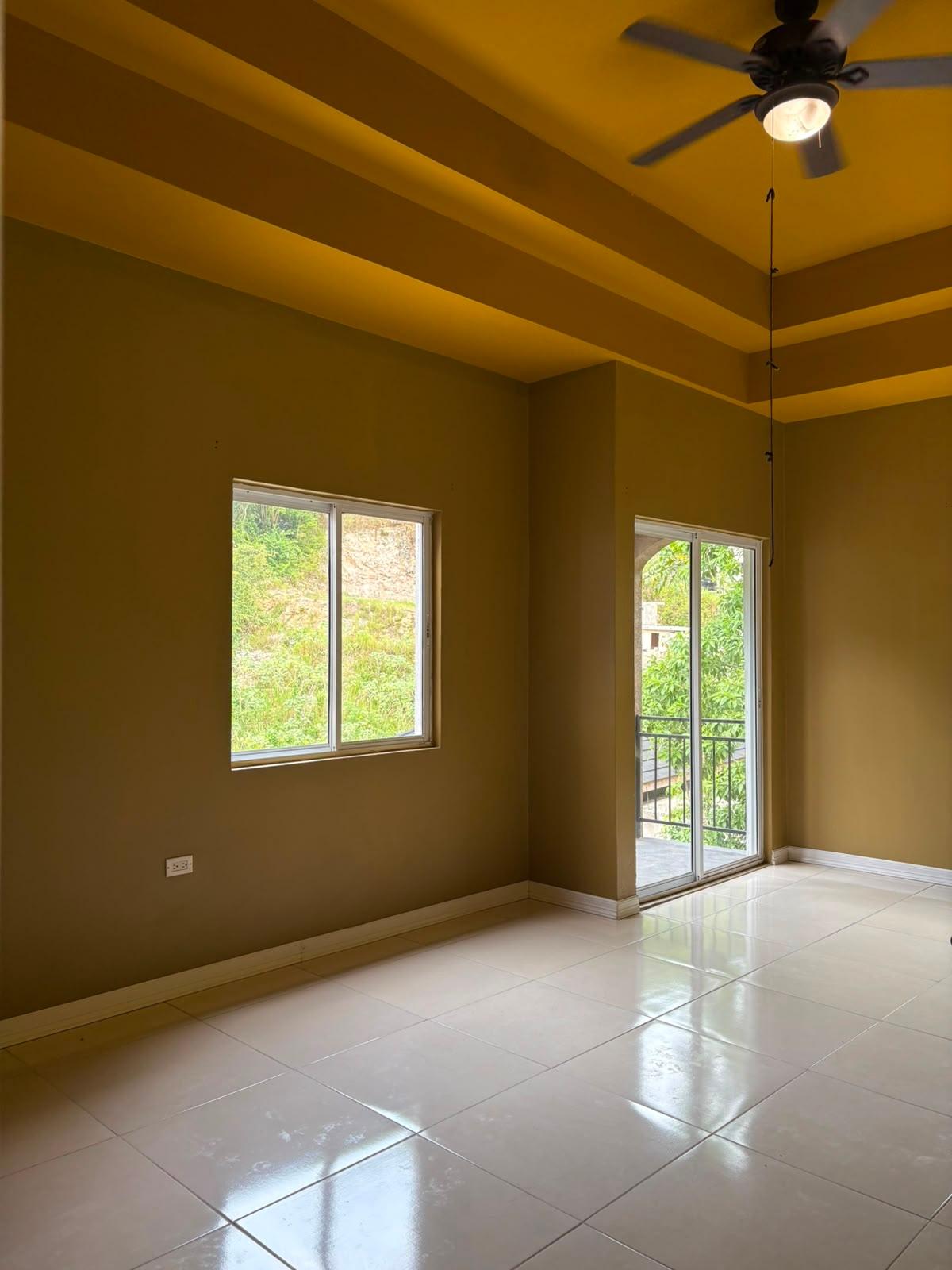 Townhouse For Rent: BELLEVUE DRIVE, KINGSTON, Kingston 19 | $250,000 photo 14