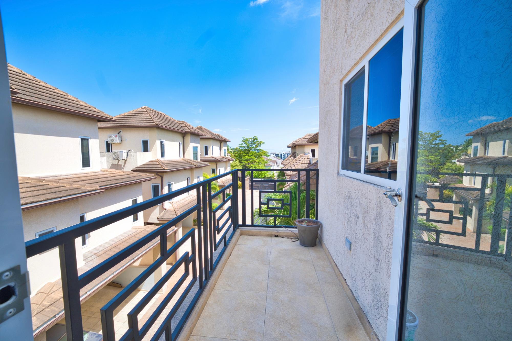 Apartment For Sale: DILLSBURY AVENUE, Kingston 6 | $500,000 photo 7