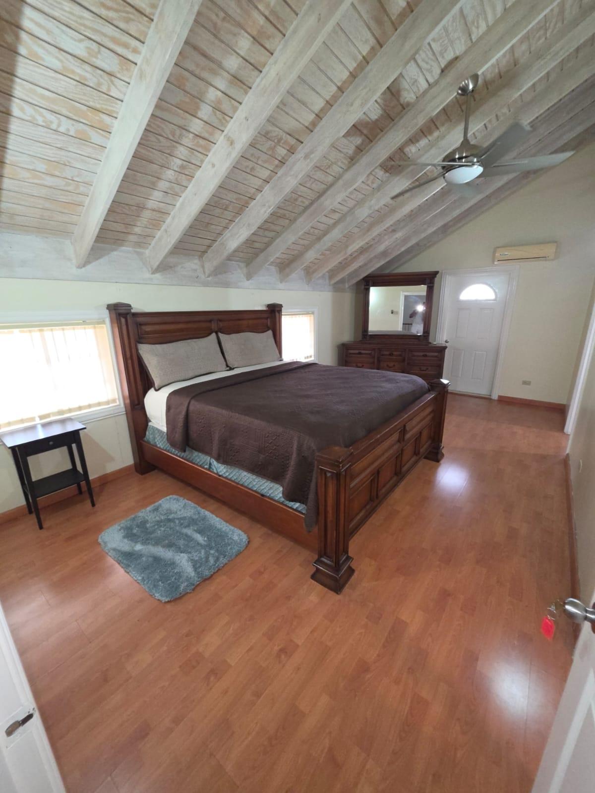 Apartment For Rent: EAST AVENUE, Kingston 8 | $2,500 photo 11