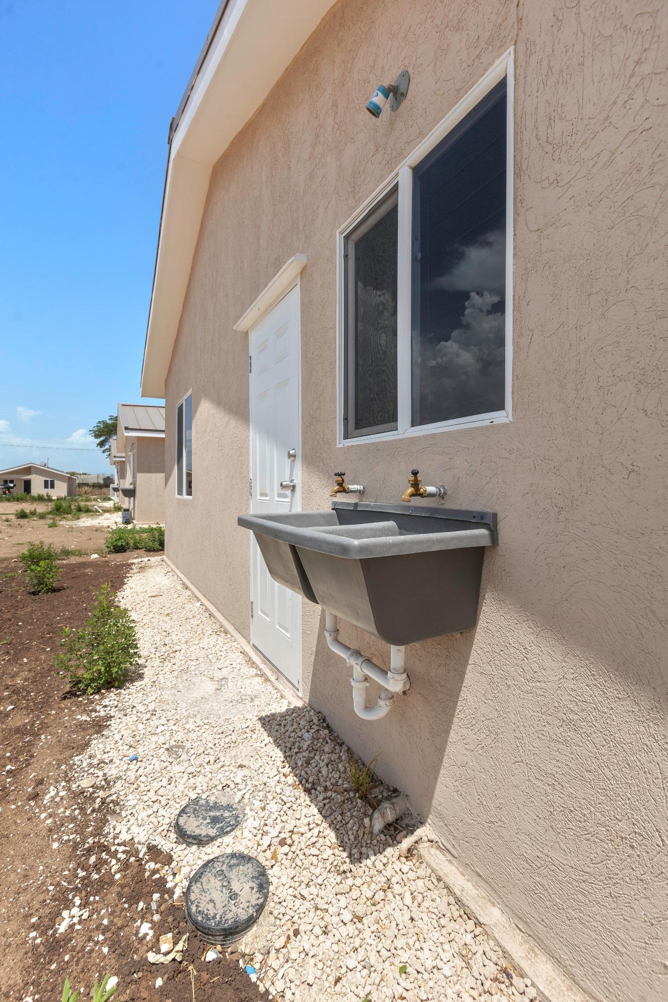 House For Rent: WHIM ESTATES, Old Harbour | $95,000 photo 12