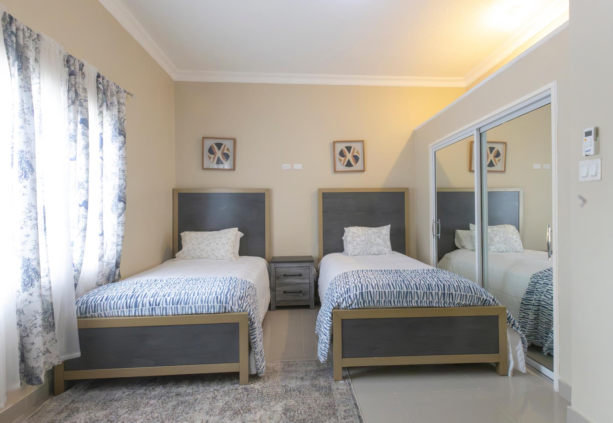 Apartment For Rent: GROSVENOR TERRACE, Kingston 8 | $280,000 photo 11