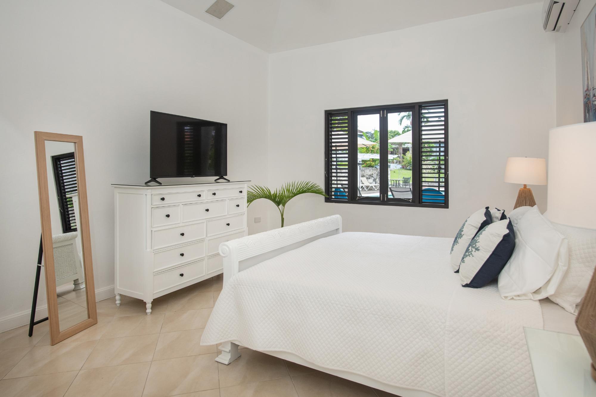House For Rent: STERLING AVENUE, IRONSHOR, Montego Bay | $3,800 photo 12