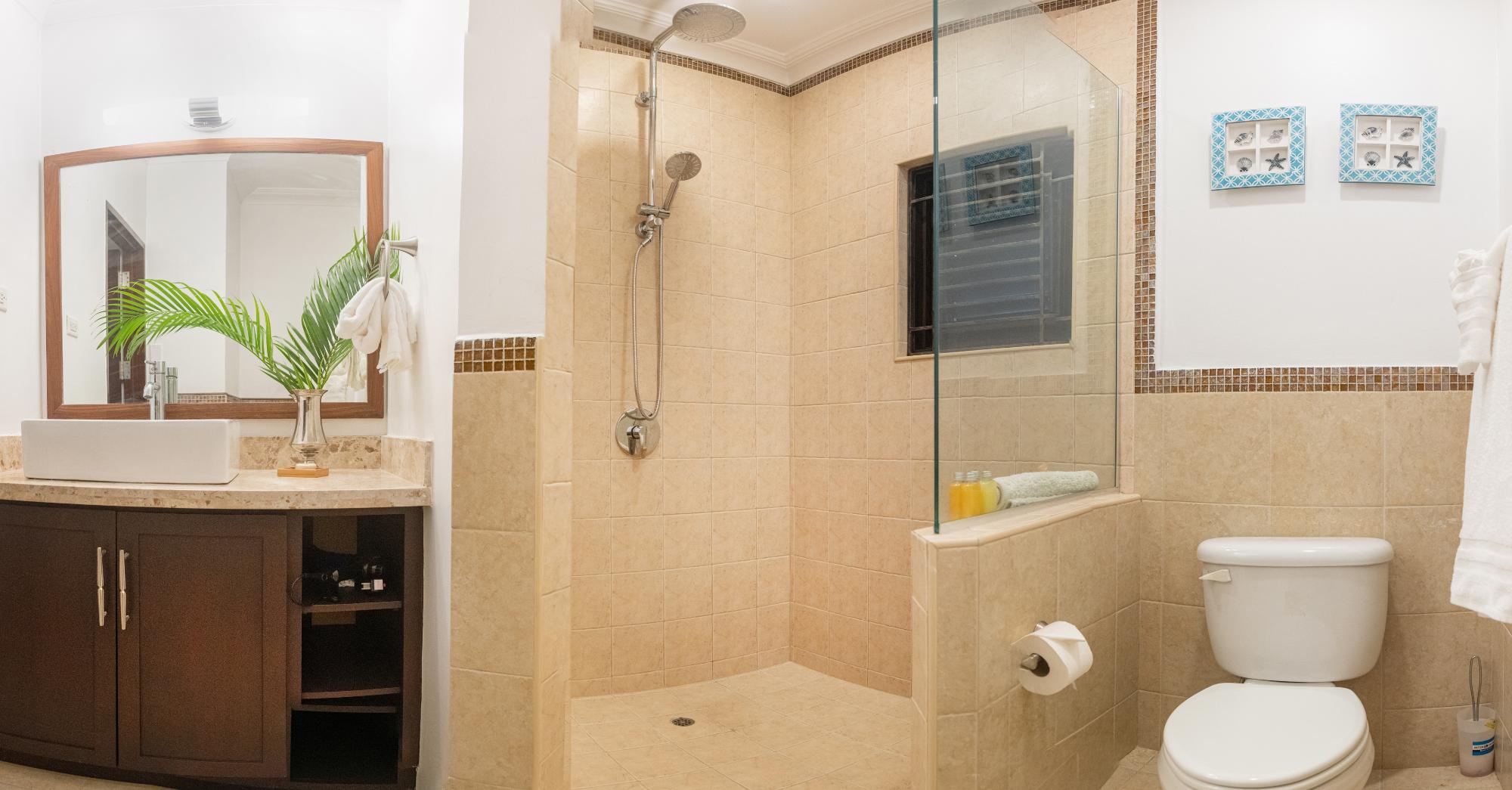 House For Rent: STERLING AVENUE, IRONSHOR, Montego Bay | $3,800 photo 23