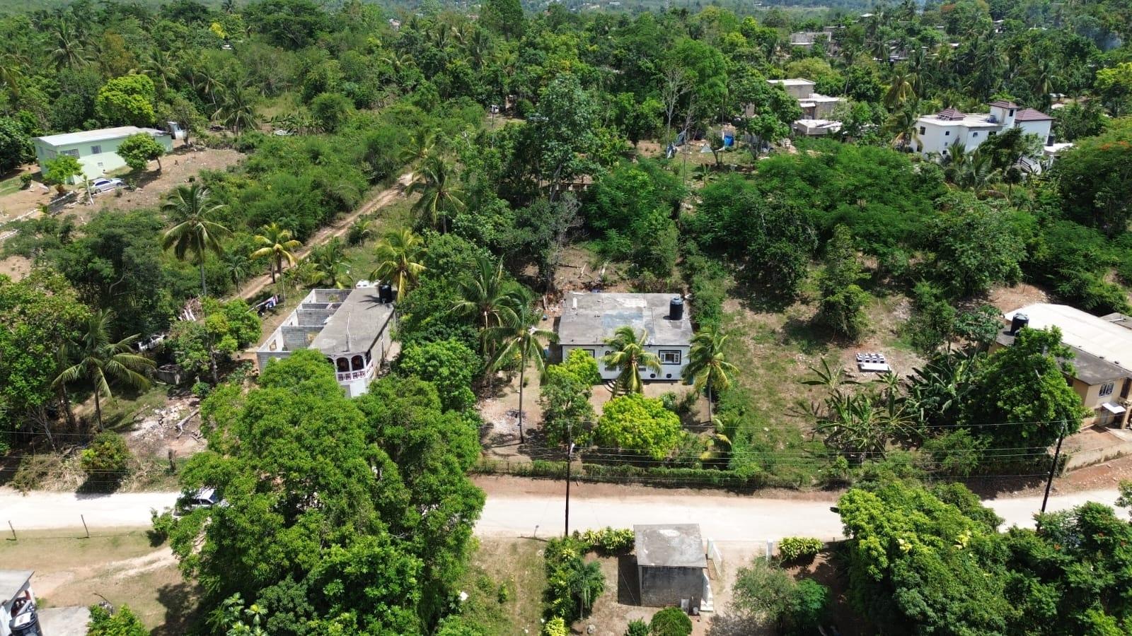 House For Sale: ORANGEFIELD DISTRICT, Linstead | $18,500,000 photo 3