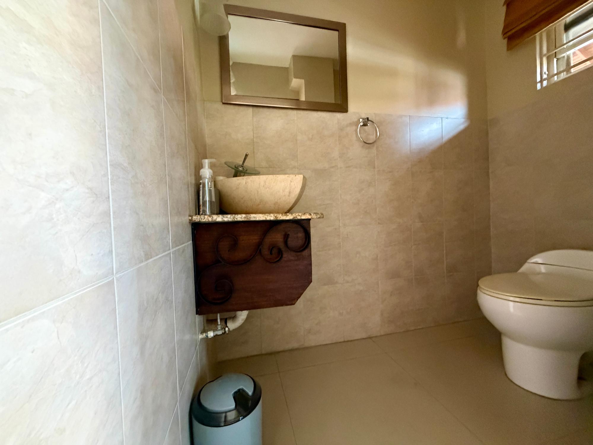 Townhouse For Rent: BARBICAN ROAD, Kingston 6 | $4,000 photo 3