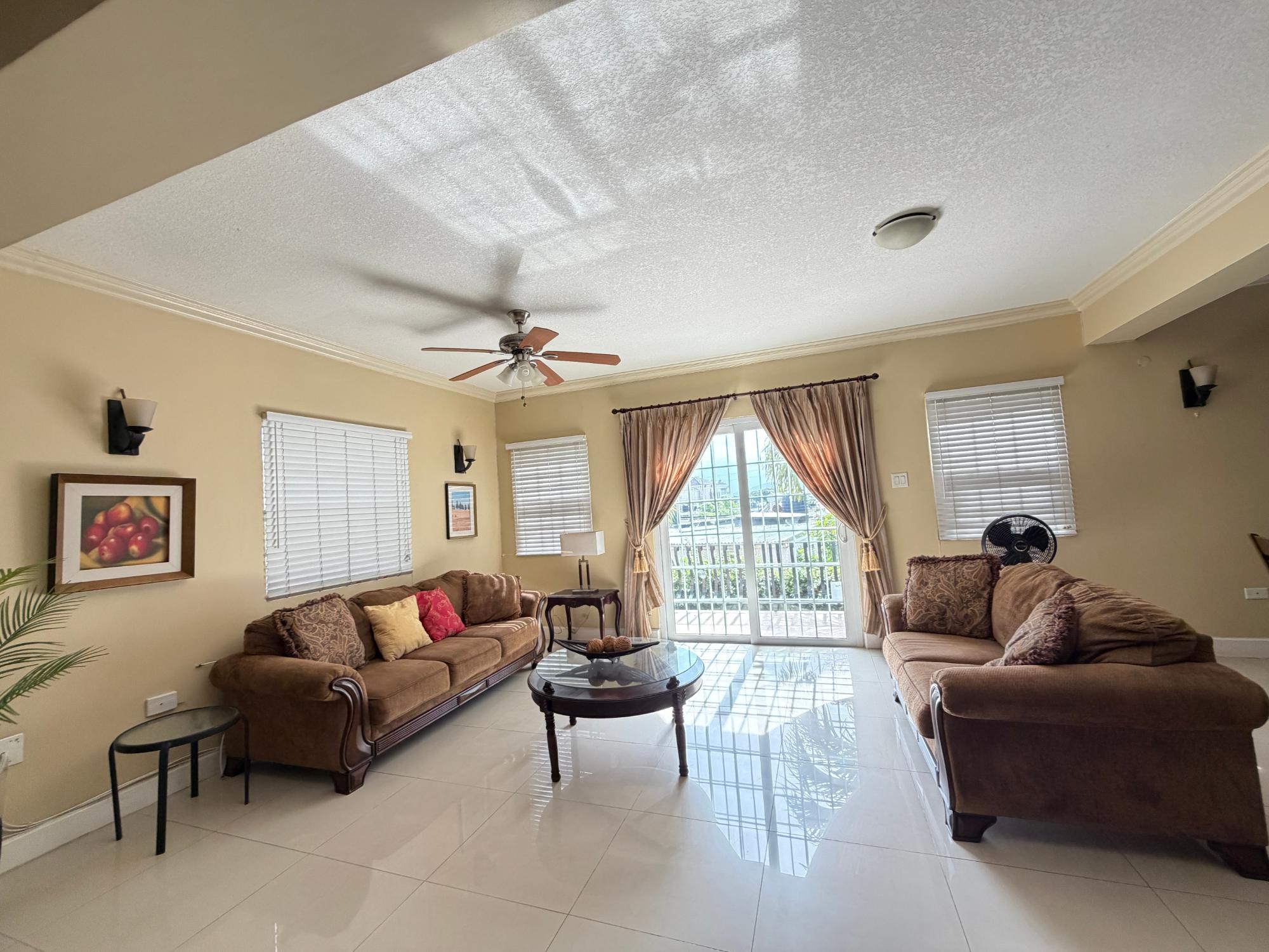 Townhouse For Rent: BARBICAN ROAD, Kingston 6 | $4,000 photo 6