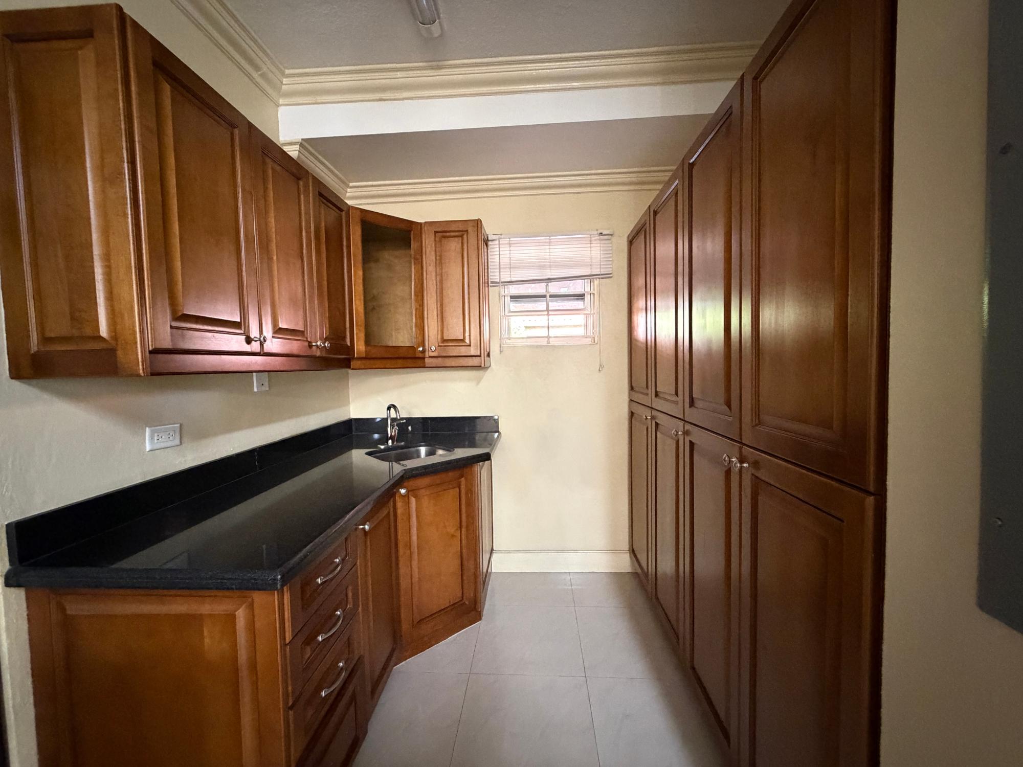 Townhouse For Rent: BARBICAN ROAD, Kingston 6 | $4,000 photo 9