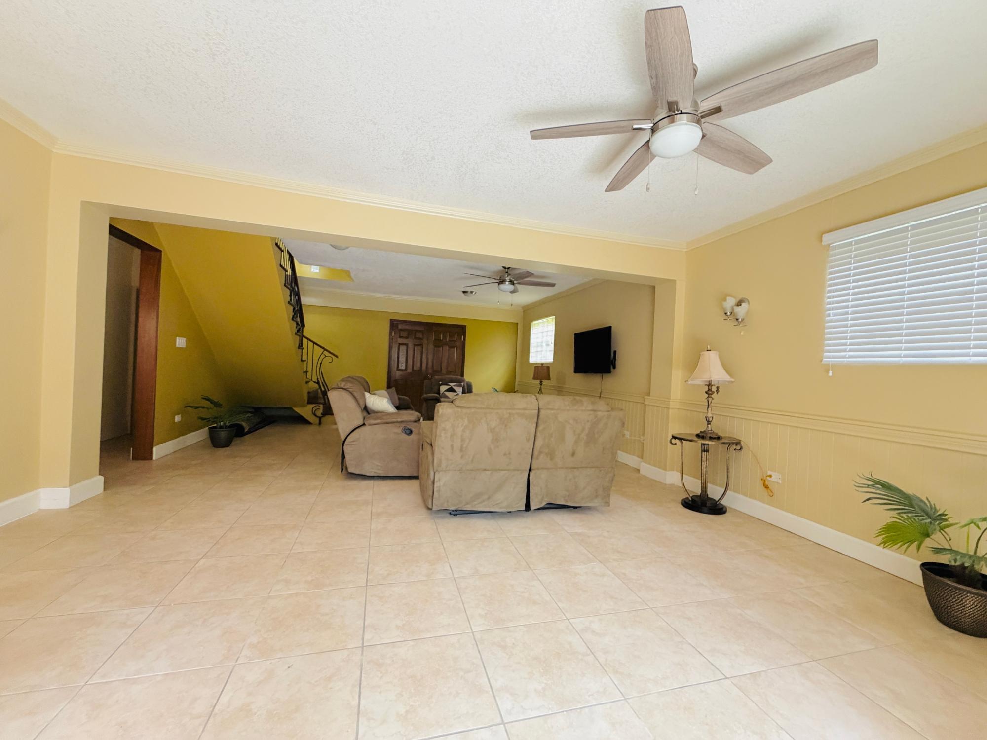 Townhouse For Rent: BARBICAN ROAD, Kingston 6 | $4,000 photo 20