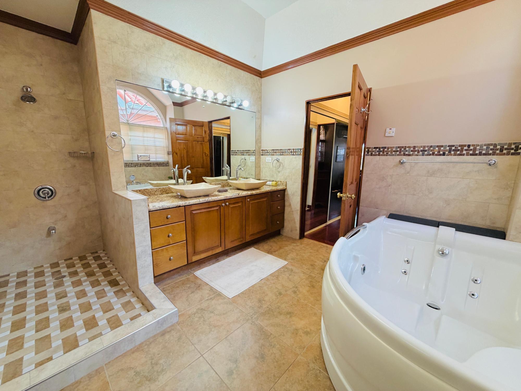 Townhouse For Rent: BARBICAN ROAD, Kingston 6 | $4,000 photo 24