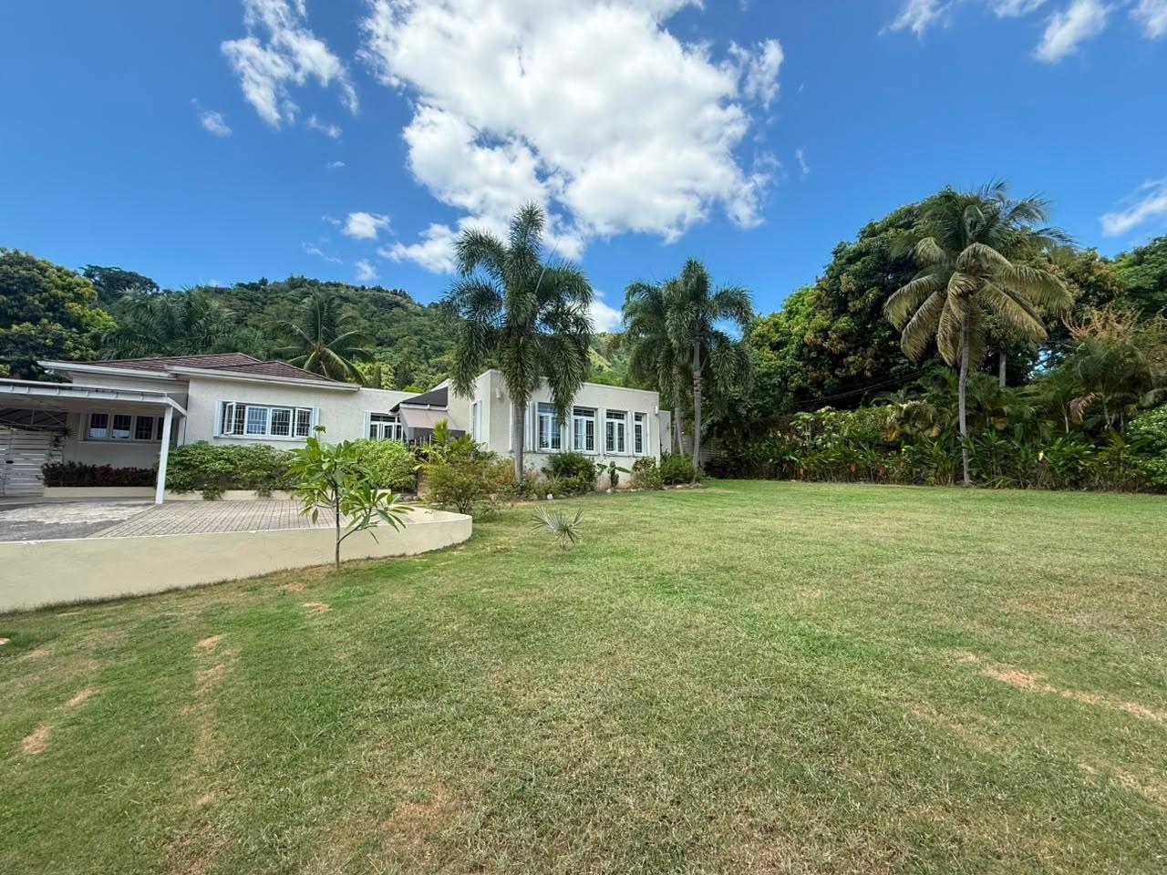 House For Rent: HYPERION AVENUE, Kingston 6 | $6,000 photo 2