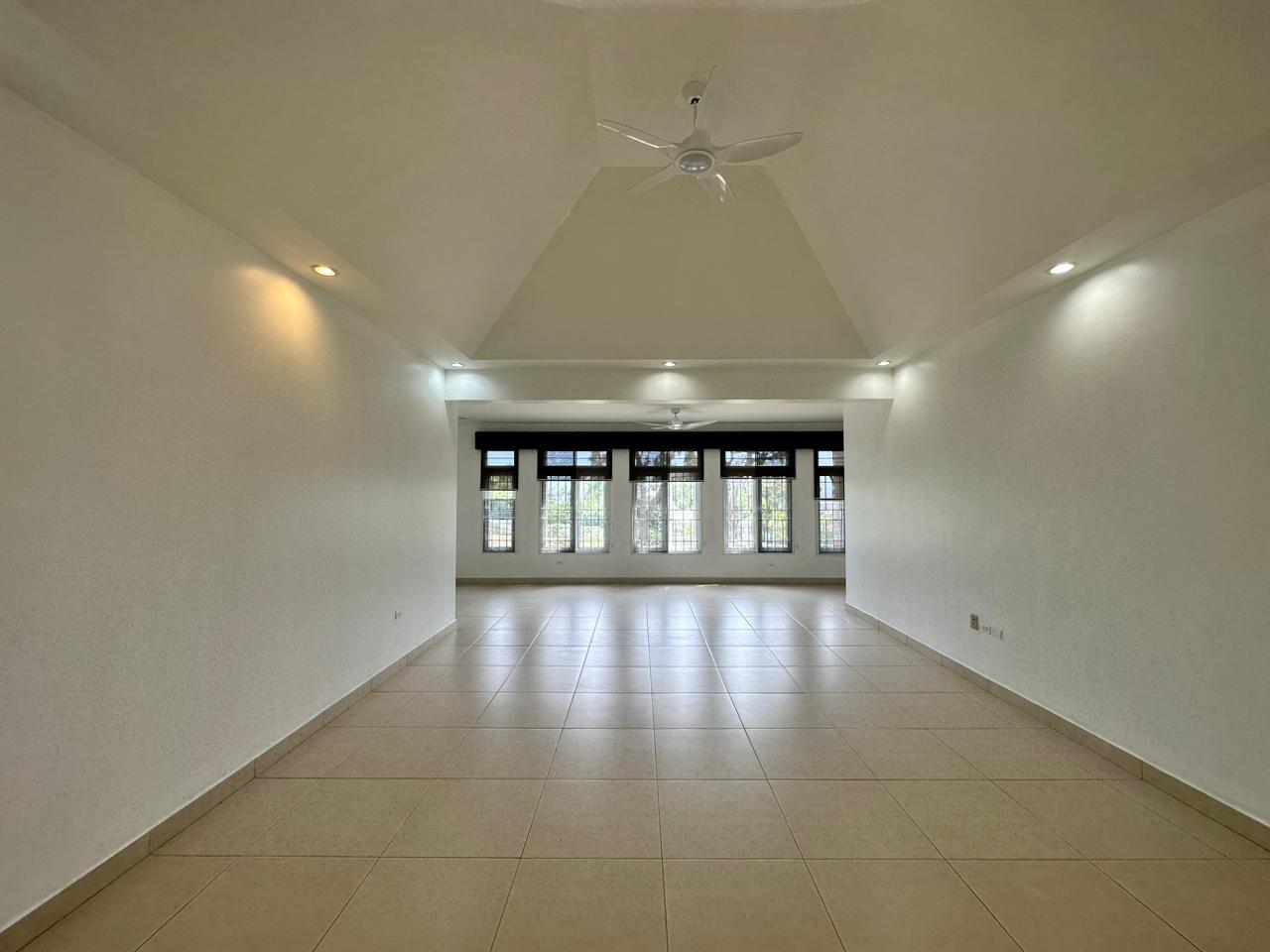 House For Rent: HYPERION AVENUE, Kingston 6 | $6,000 photo 3